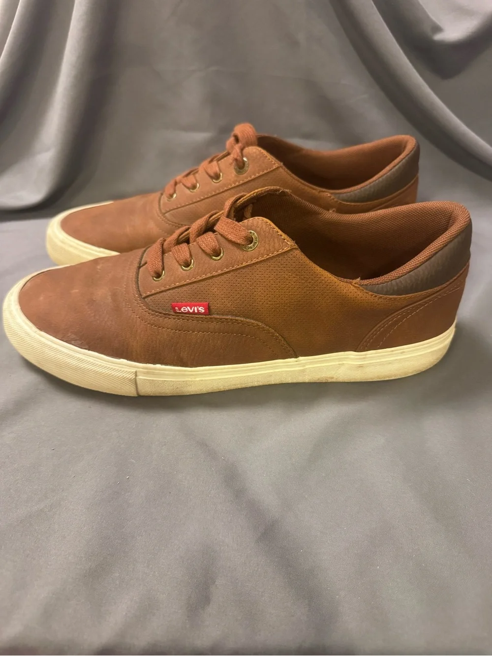 Levi's Brown Canvas Low-Top Sneakers with White Sole-0025